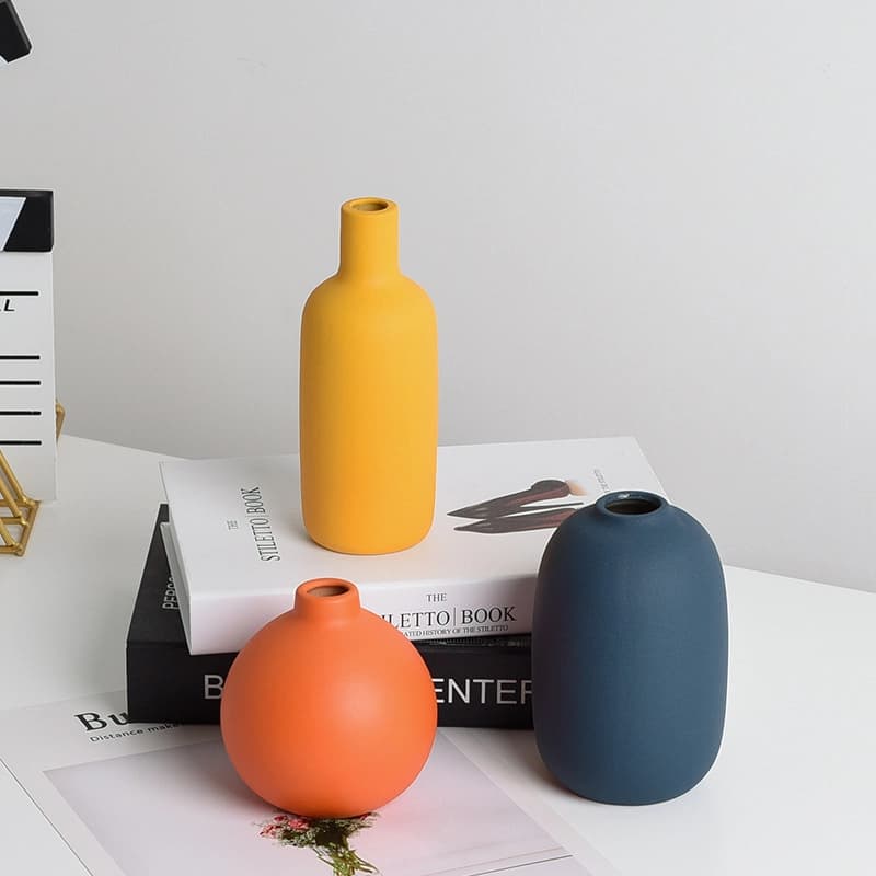 Wazon ceramiczny nowoczesny prosty jednokolorowy, prosta sztuka, dekoracja