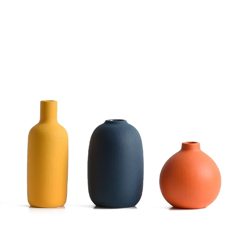 Wazon ceramiczny nowoczesny prosty jednokolorowy, prosta sztuka, dekoracja